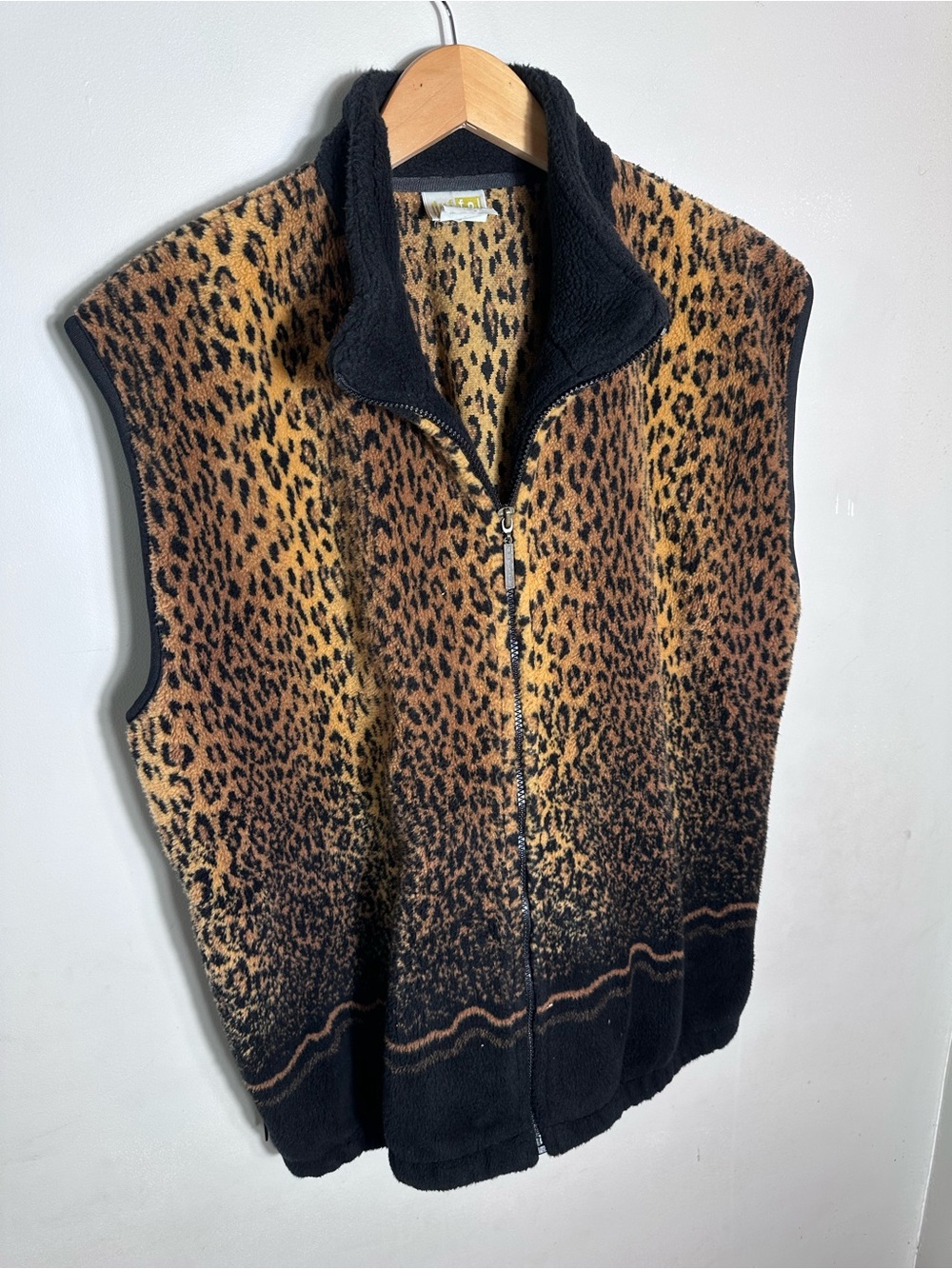 90s Vintage Duffel Outdoor Leopard Print Zip Fleece Vest